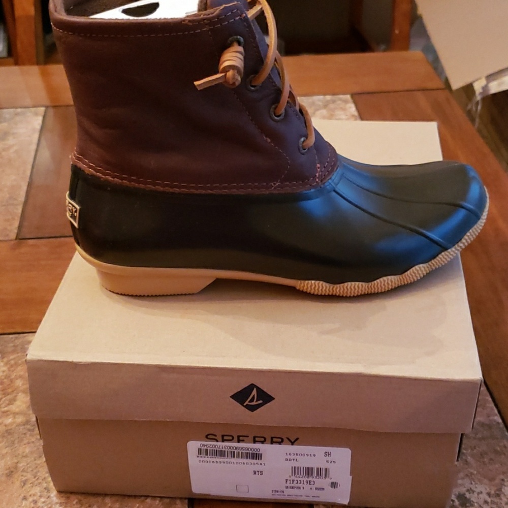 Sperry duck boots